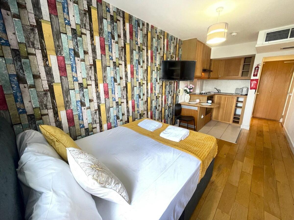 Portobello Road Artistic Studios 'Budget' Londres Quarto foto