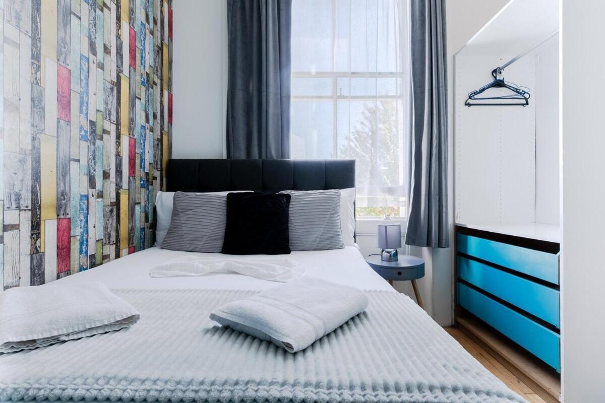 Portobello Road Artistic Studios 'Budget' Londres Quarto foto