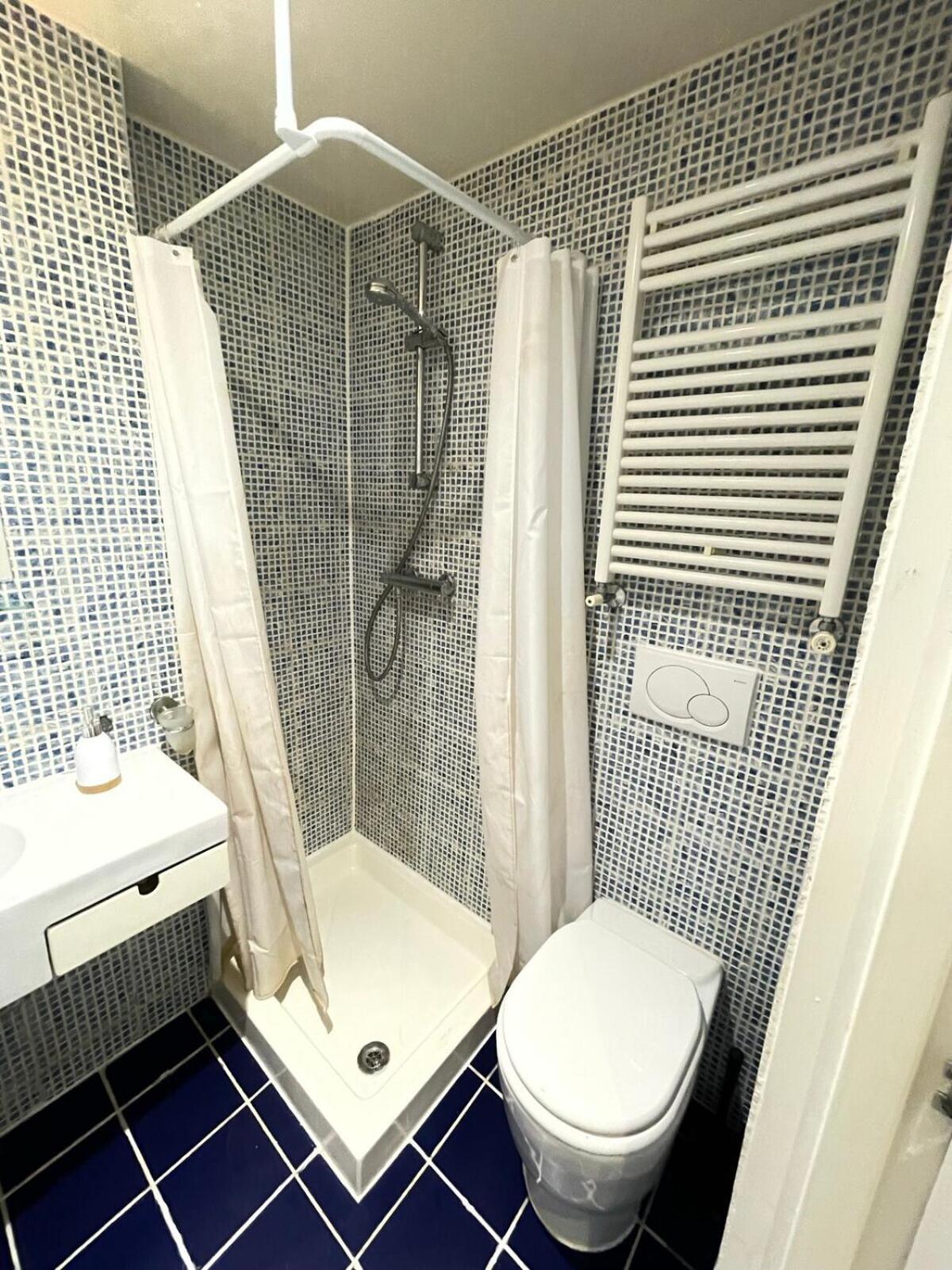 Portobello Road Artistic Studios 'Budget' Londres Quarto foto